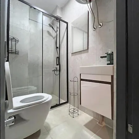 & Cosy Flat For 4 Person