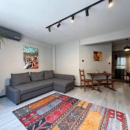 & Cosy Flat For 4 Person Апартаменты Стамбул
