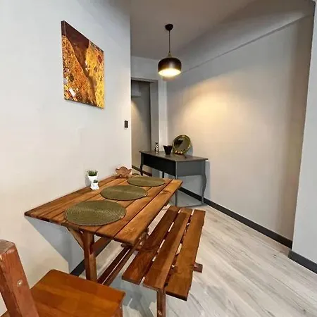 & Cosy Flat For 4 Person * Istanbul